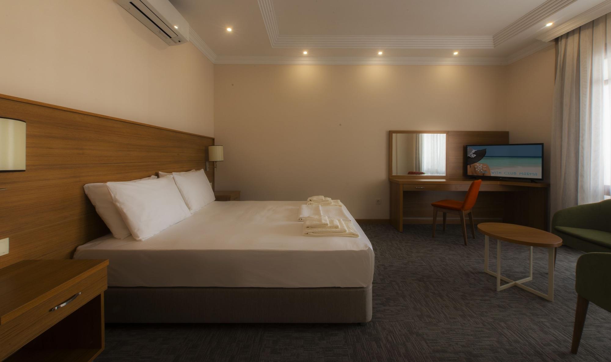 Hotel Club Marma 4*